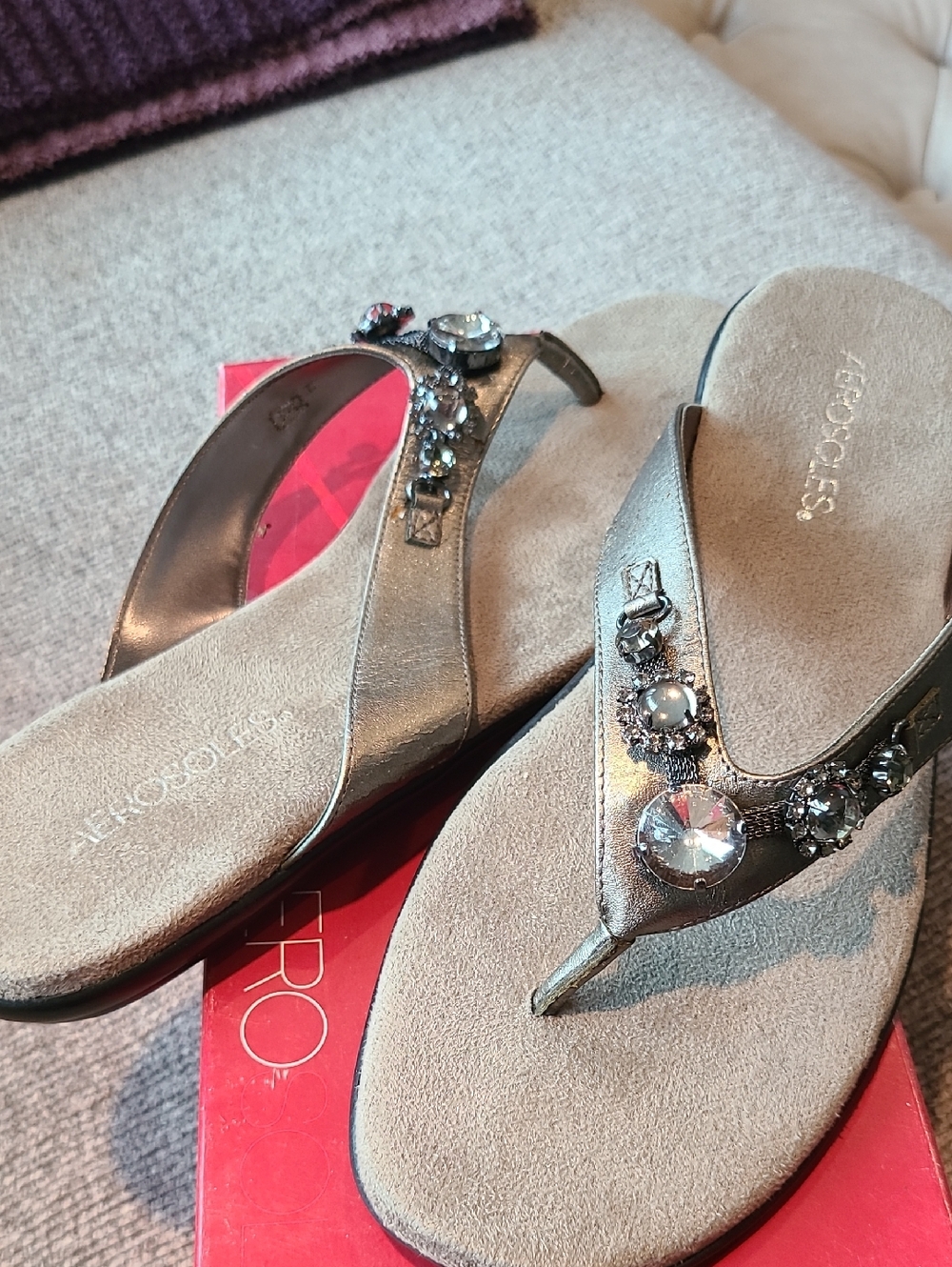 AEROSOLES Metallic Jeweled Thong Sandals - Silver SIZE 9